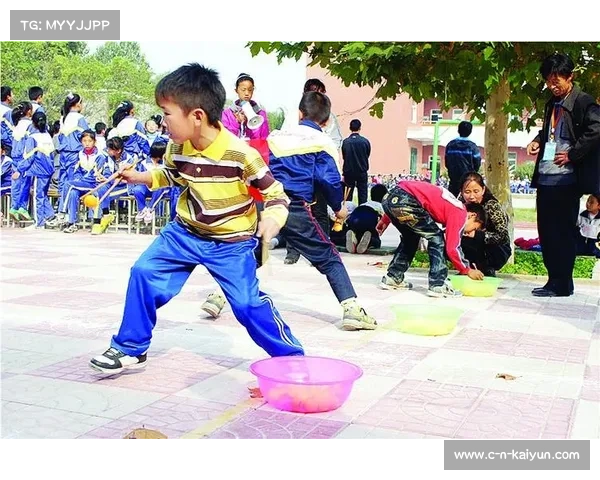 游泳作文成小学素材,学生记录比赛领悟坚持